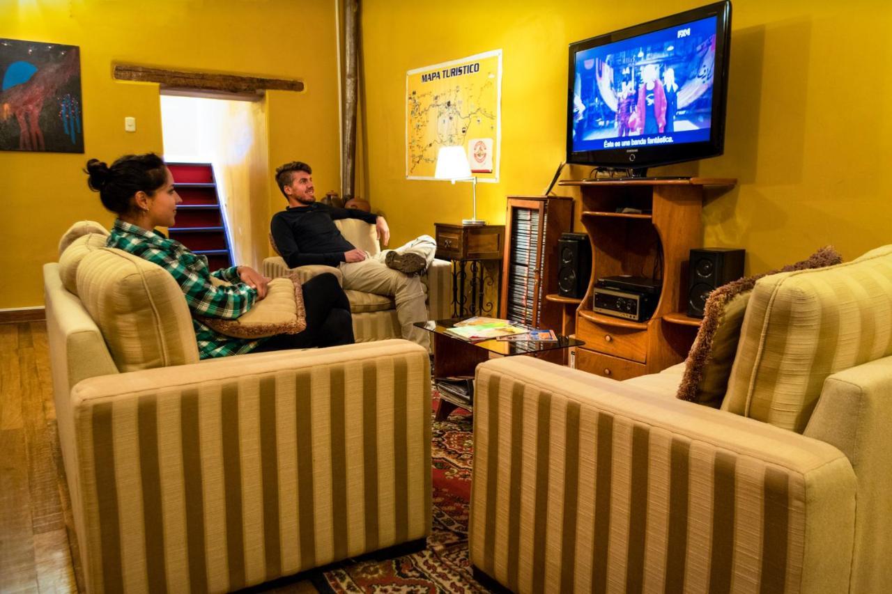 Flying Dog Hostel كوسكو المظهر الخارجي الصورة